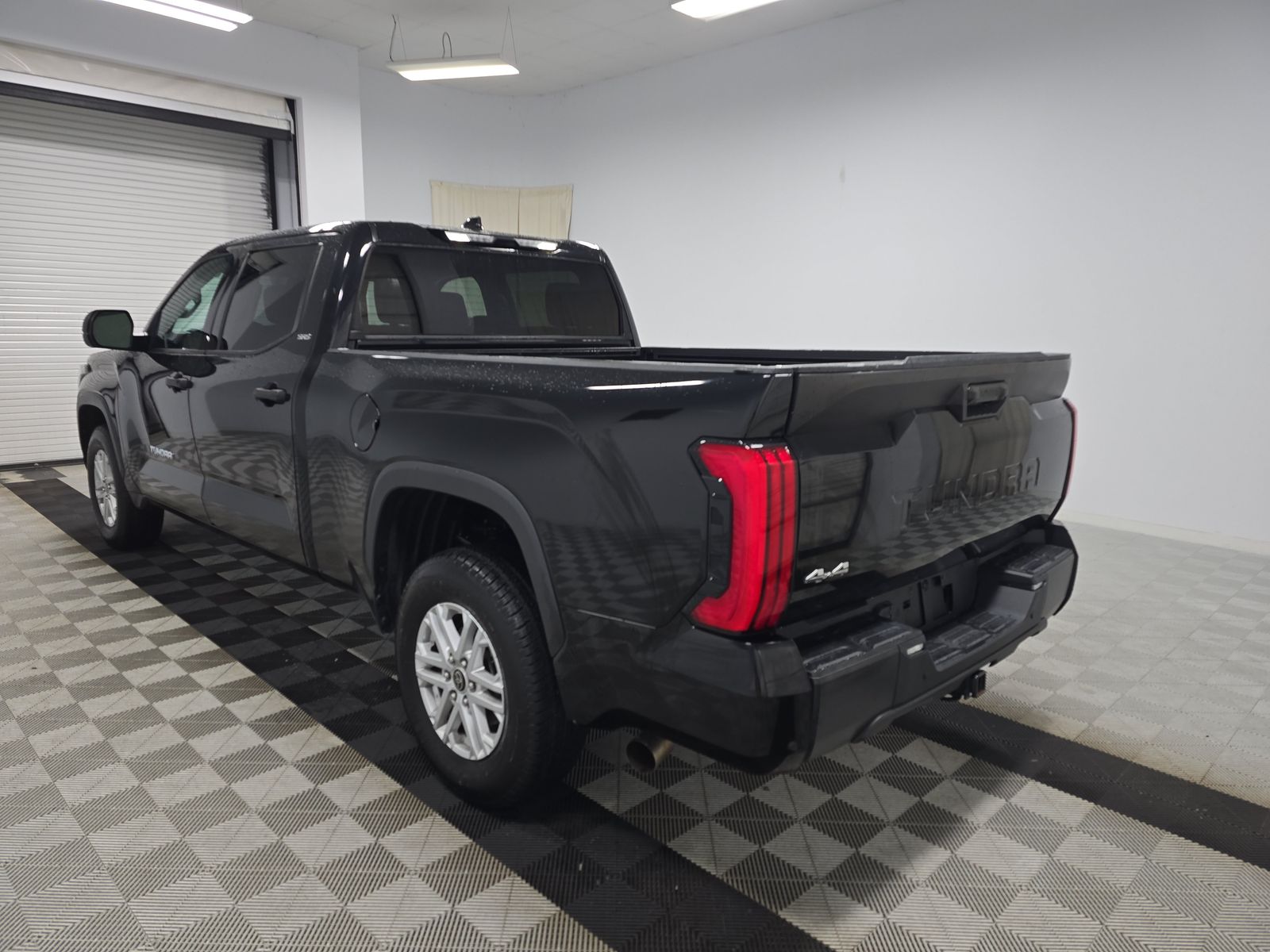 2022 Toyota Tundra SR5 AWD