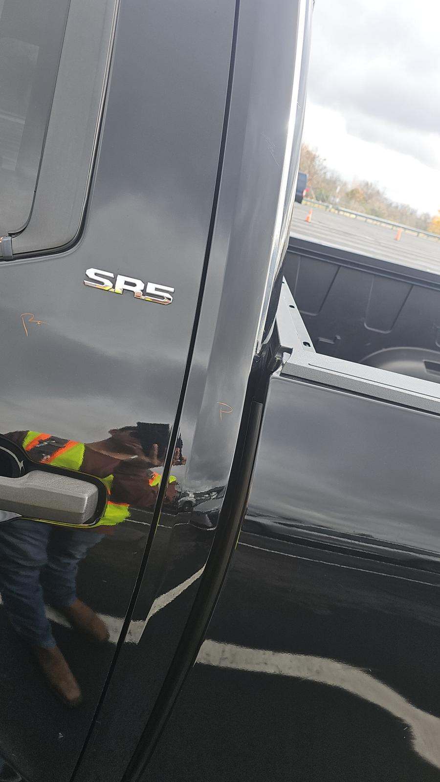 2022 Toyota Tundra SR5 AWD