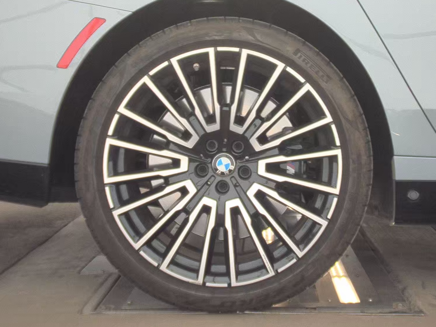 2024 BMW 7 Series 760i xDrive AWD