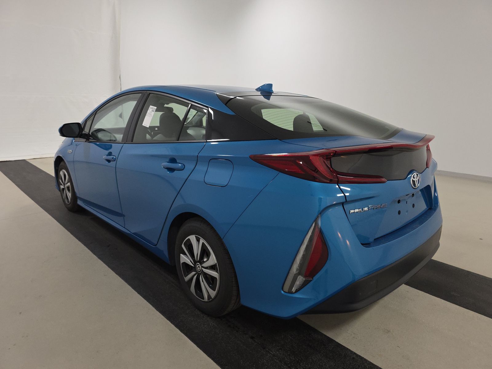 2017 Toyota Prius Prime Plus FWD