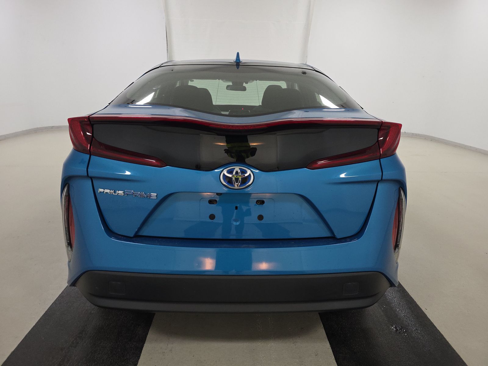 2017 Toyota Prius Prime Plus FWD