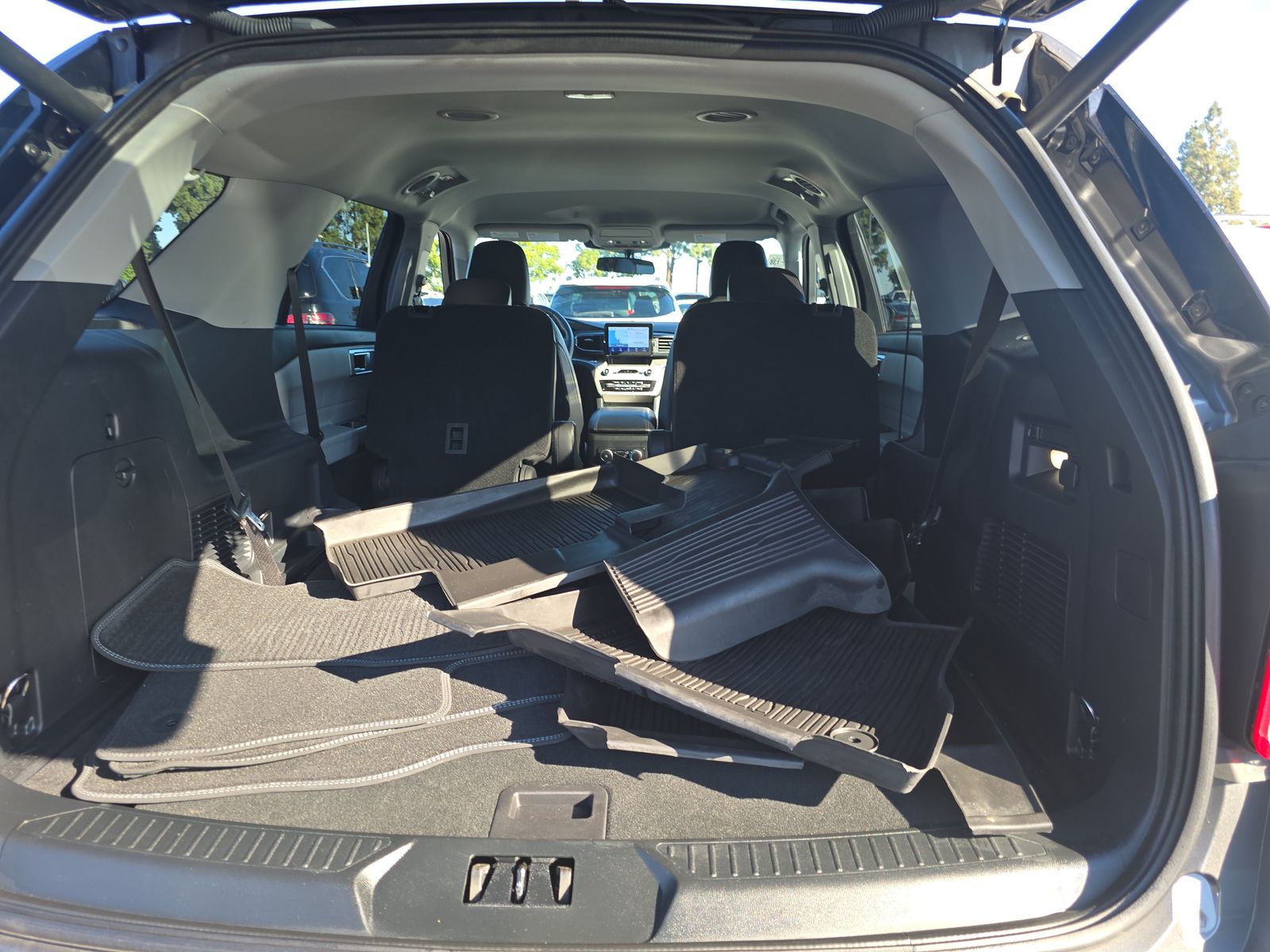 2023 Ford Explorer XLT AWD