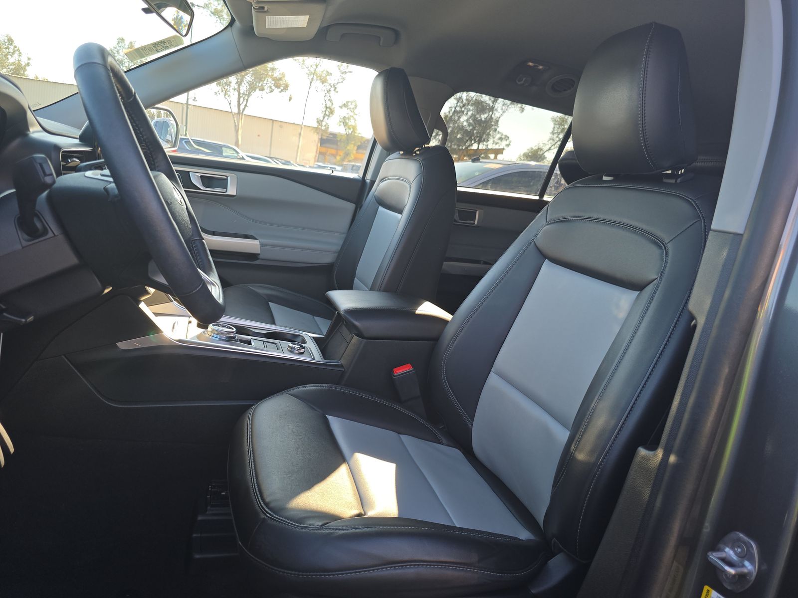 2023 Ford Explorer XLT AWD