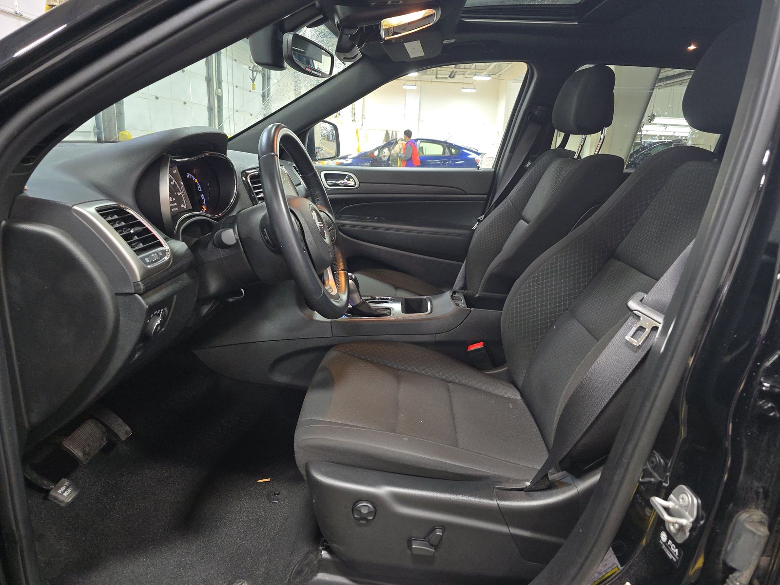 2022 Jeep Grand Cherokee Laredo E AWD