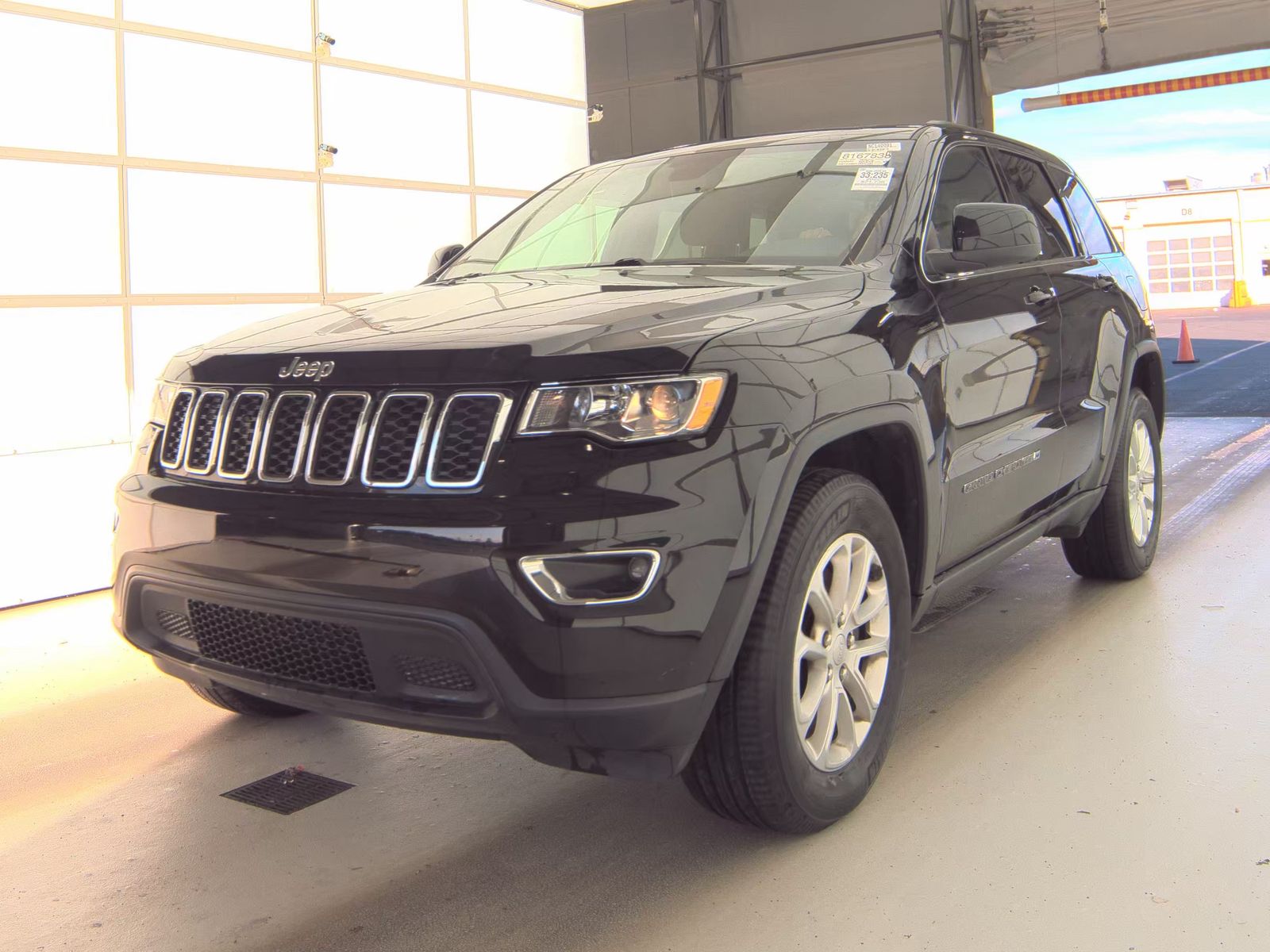 2022 Jeep Grand Cherokee Laredo E AWD