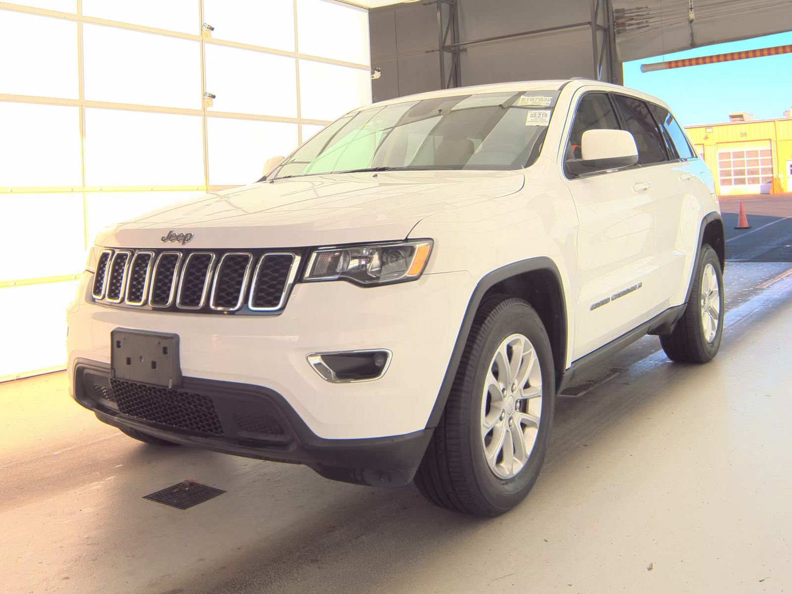 2022 Jeep Grand Cherokee Laredo E AWD