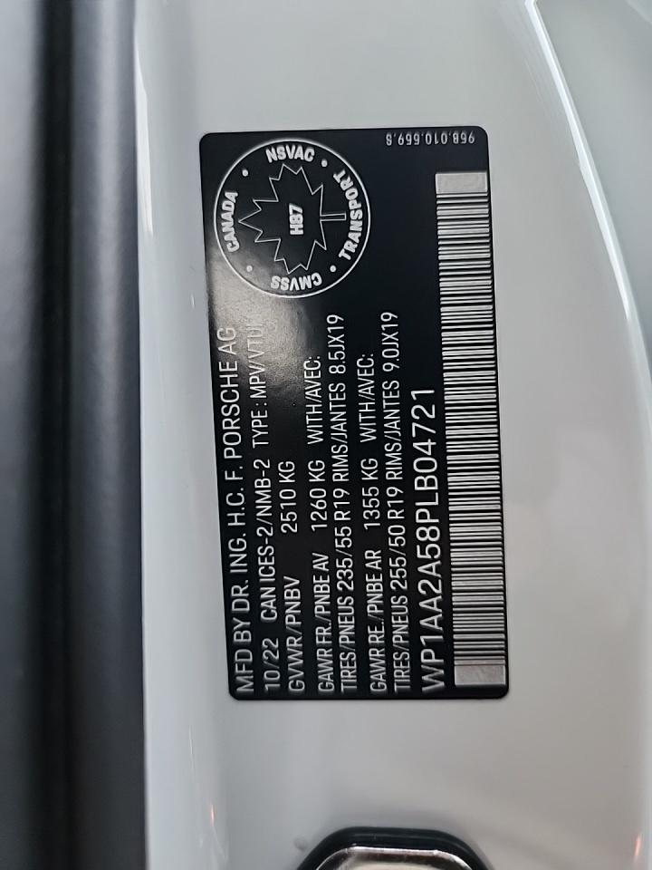 2023 Porsche Macan Base AWD