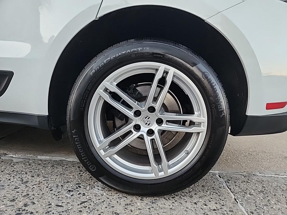 2023 Porsche Macan Base AWD