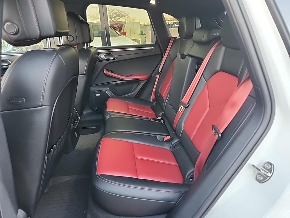 2023 Porsche Macan Base AWD