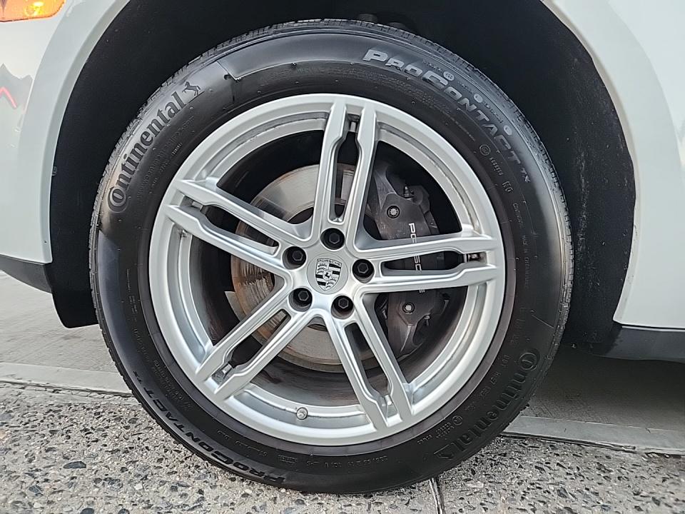 2023 Porsche Macan Base AWD