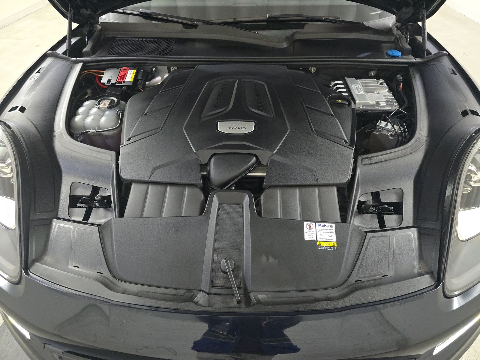 2022 Porsche Cayenne Base AWD