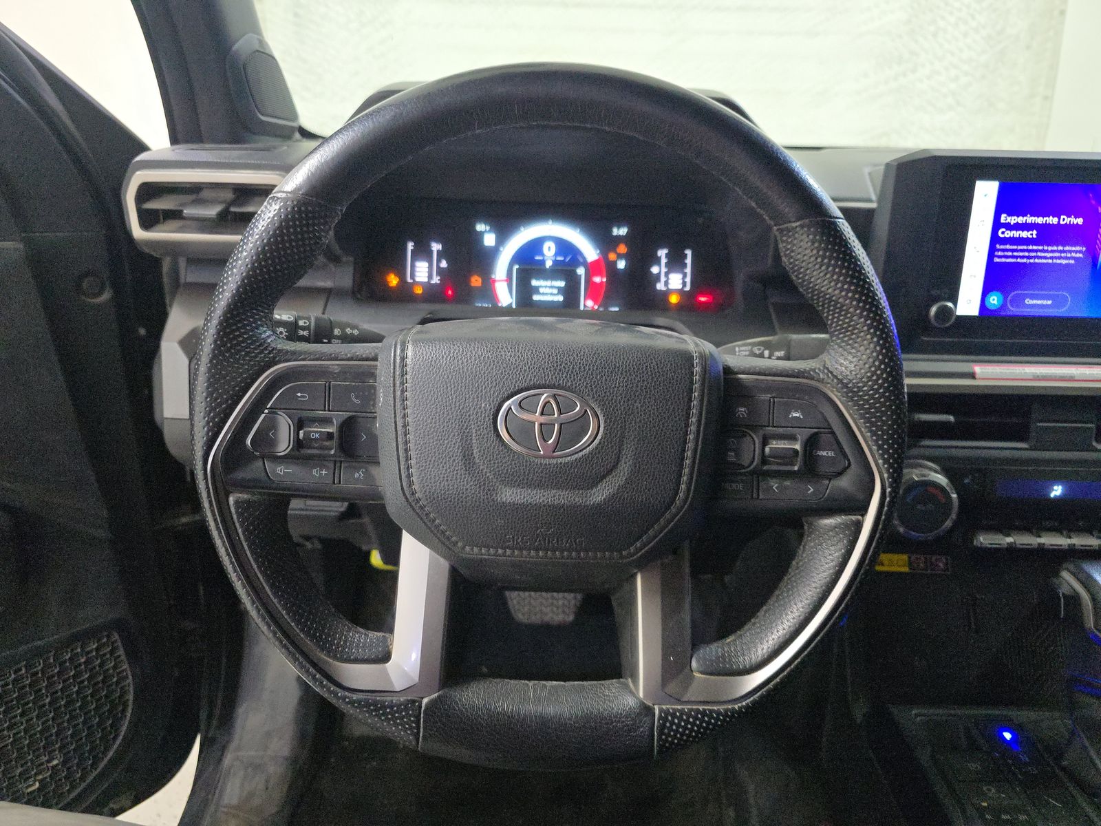 2024 Toyota Tacoma SR5 AWD