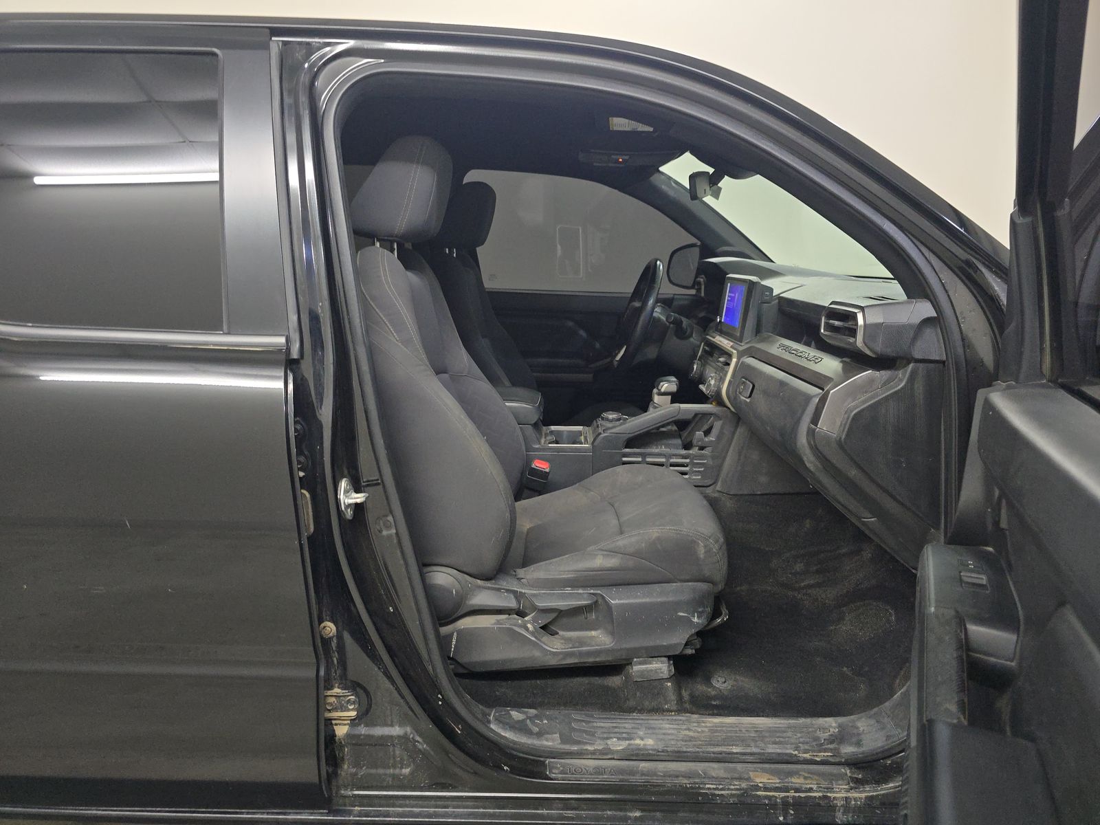 2024 Toyota Tacoma SR5 AWD