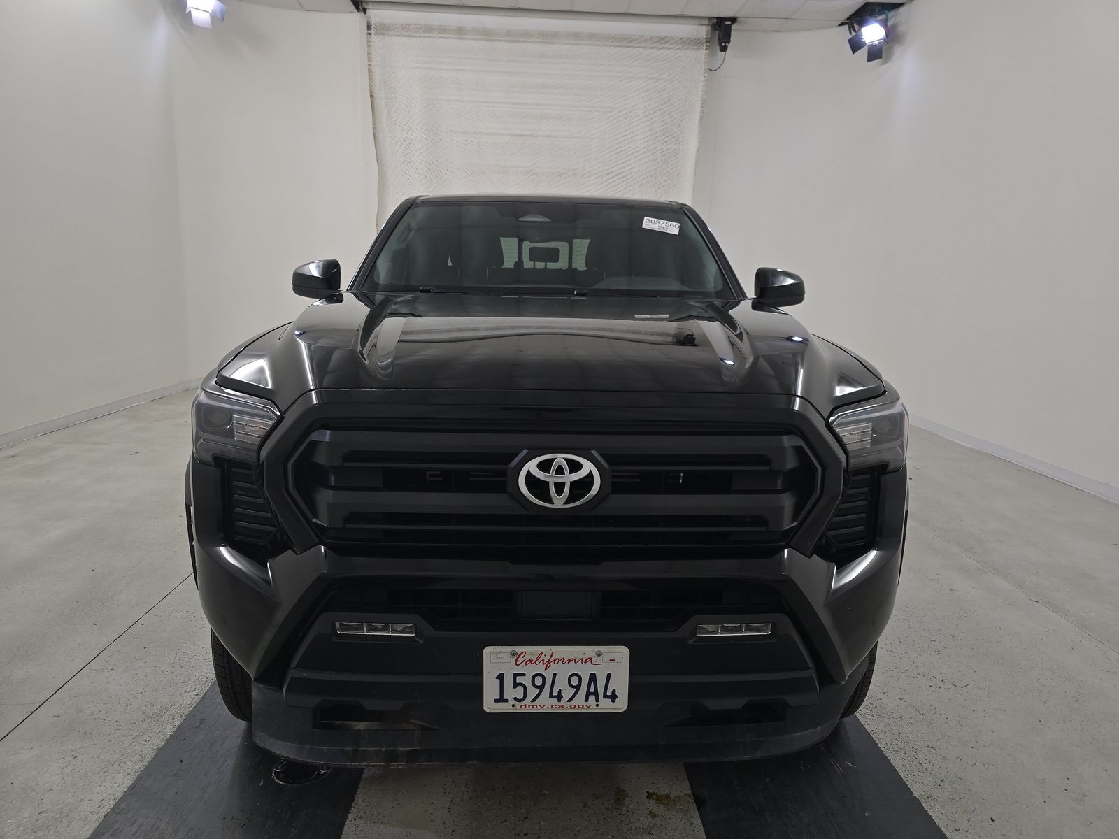 2024 Toyota Tacoma SR5 AWD