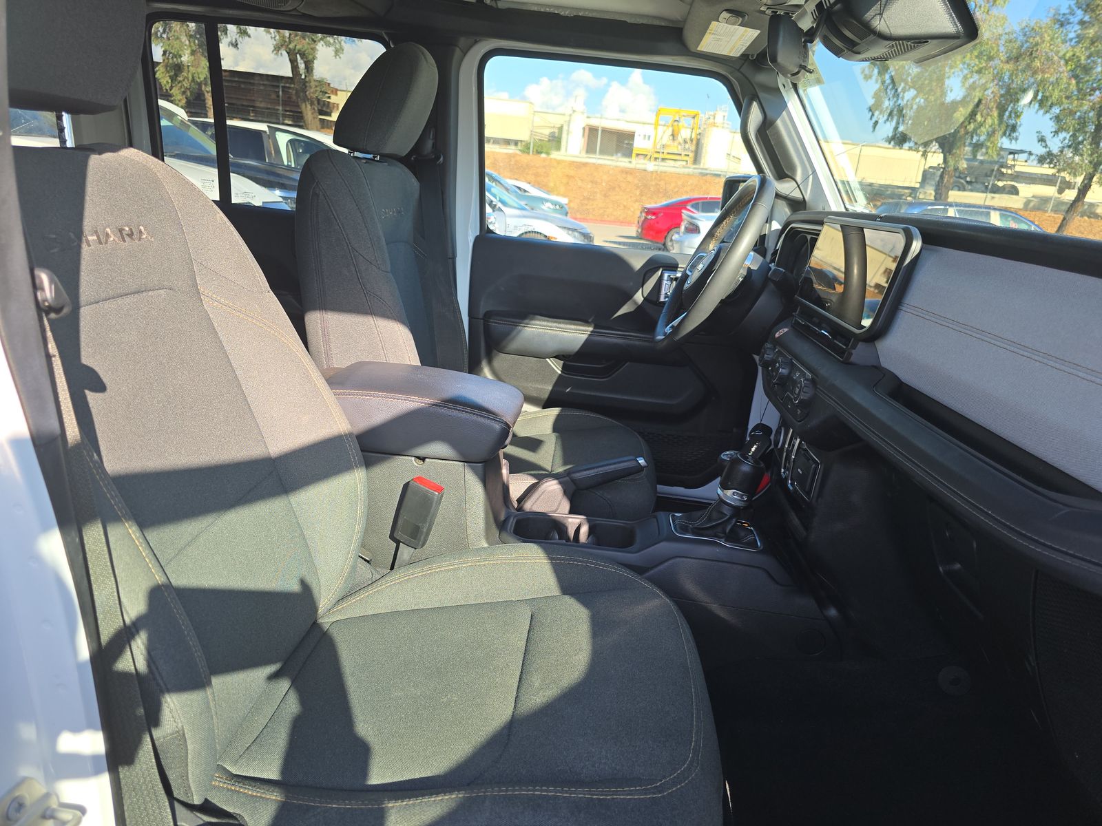 2024 Jeep Wrangler Sahara AWD