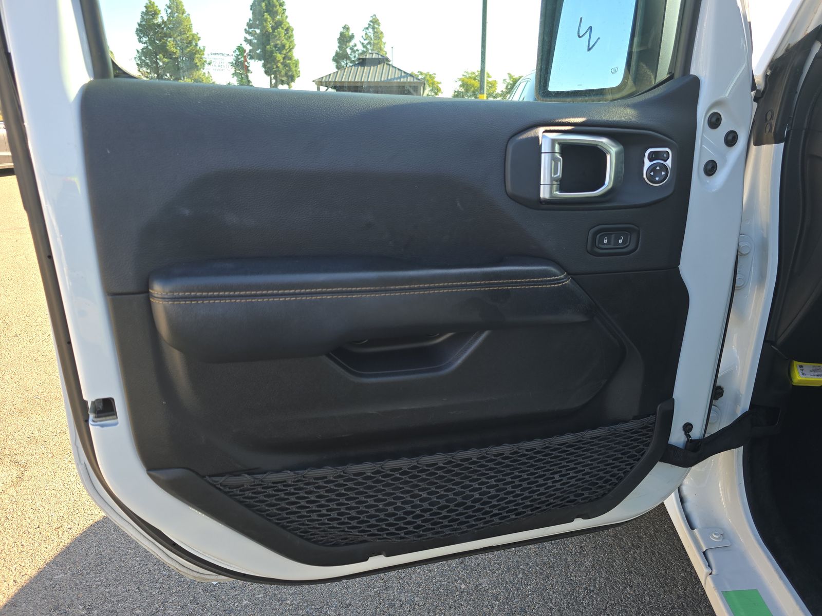 2024 Jeep Wrangler Sahara AWD