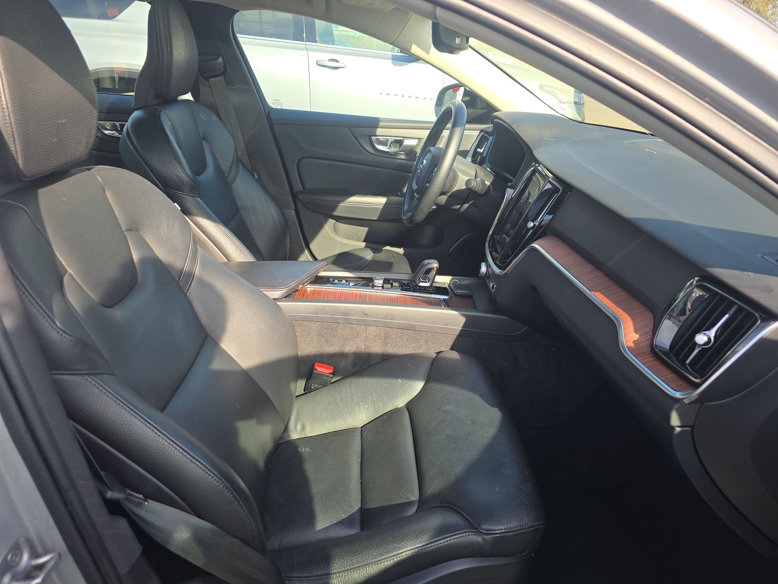 2024 Volvo S60 B5 Plus AWD