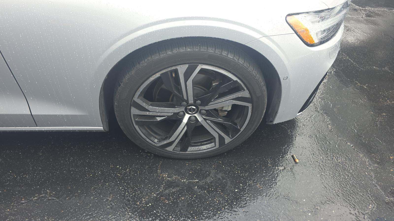 2024 Volvo S60 B5 Plus AWD