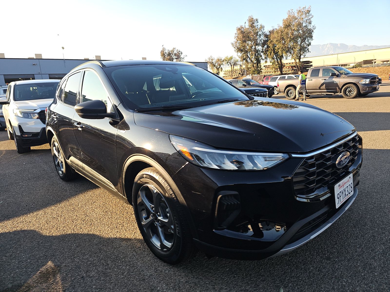 2025 Ford Escape Hybrid ST-Line FWD