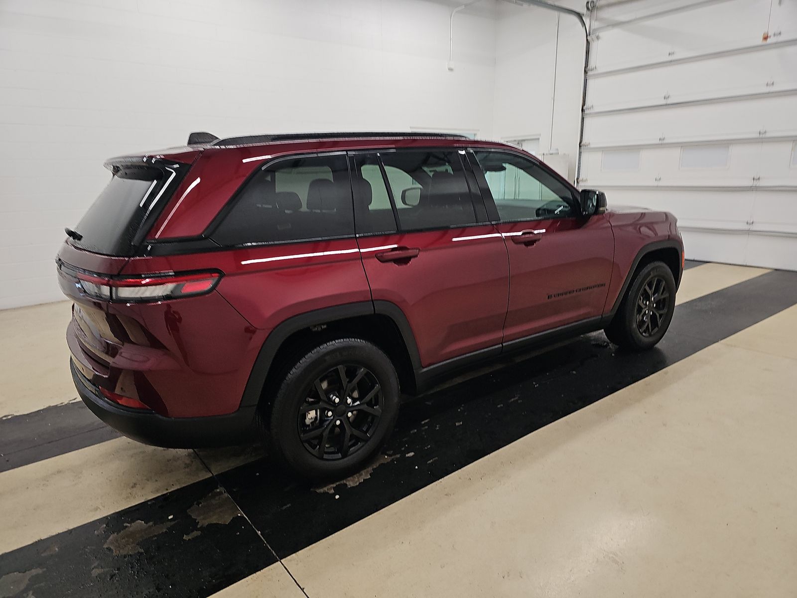 2024 Jeep Grand Cherokee Altitude AWD