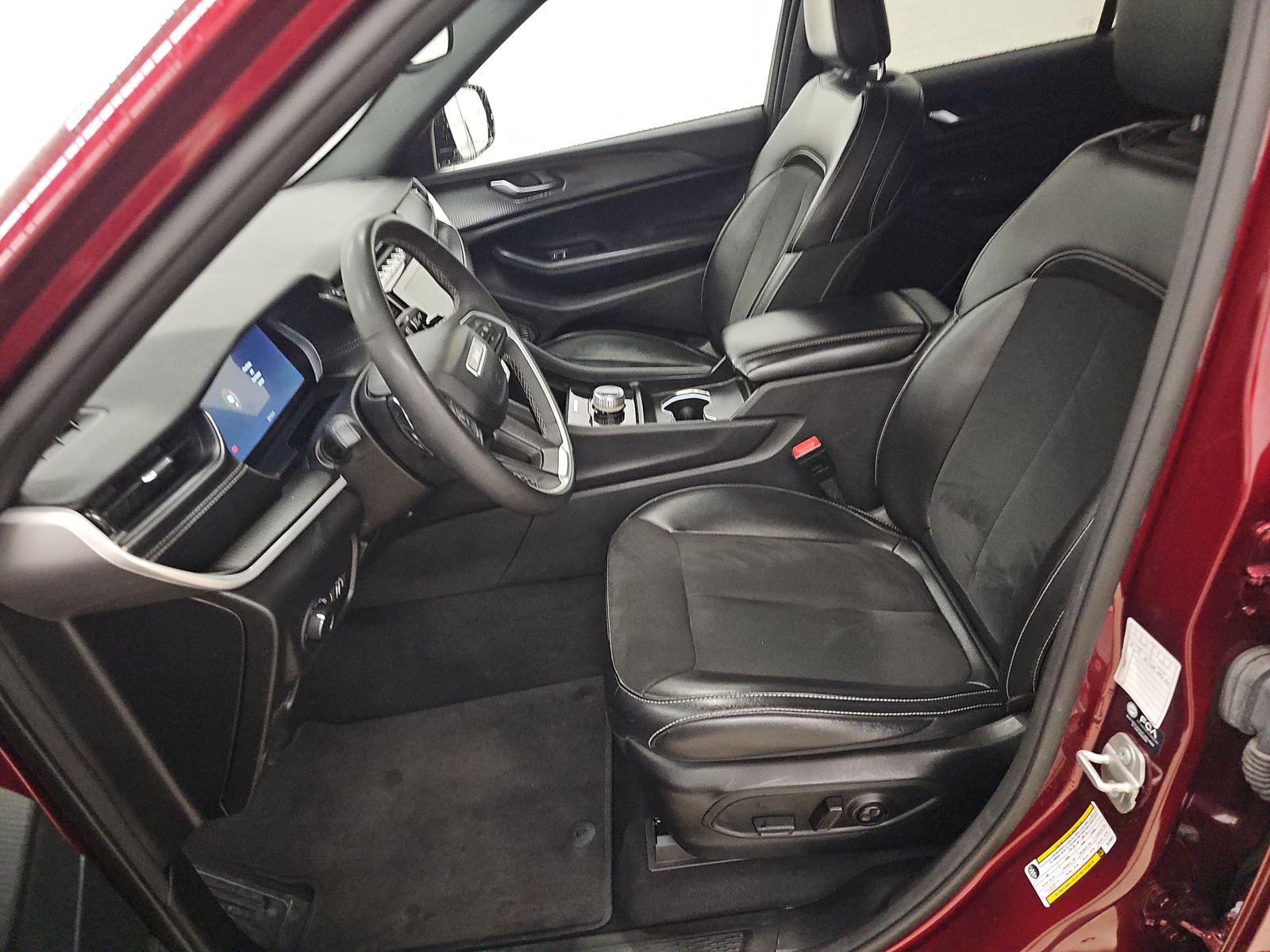 2024 Jeep Grand Cherokee Altitude AWD