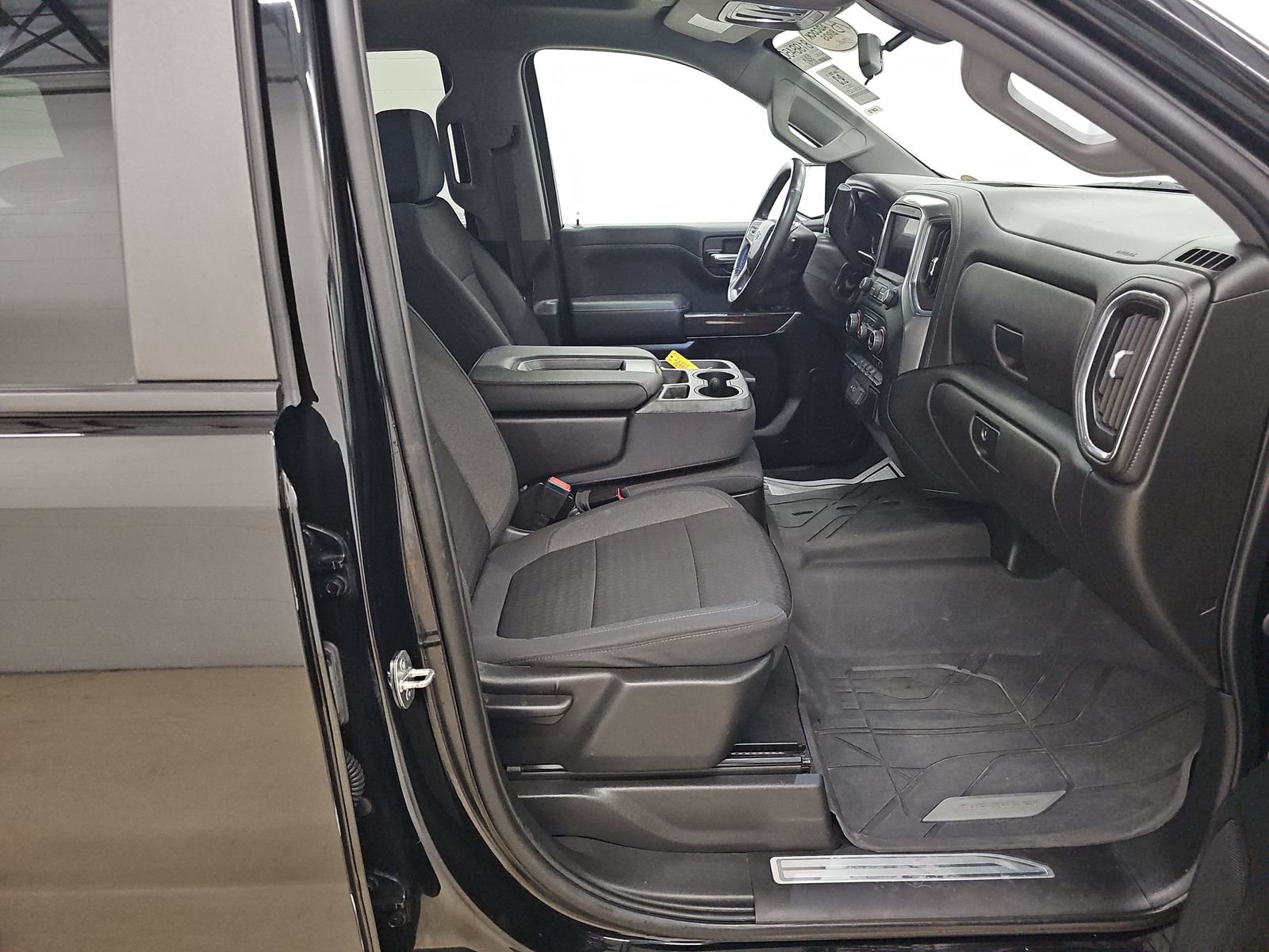 2022 Chevrolet Silverado 1500 RST AWD