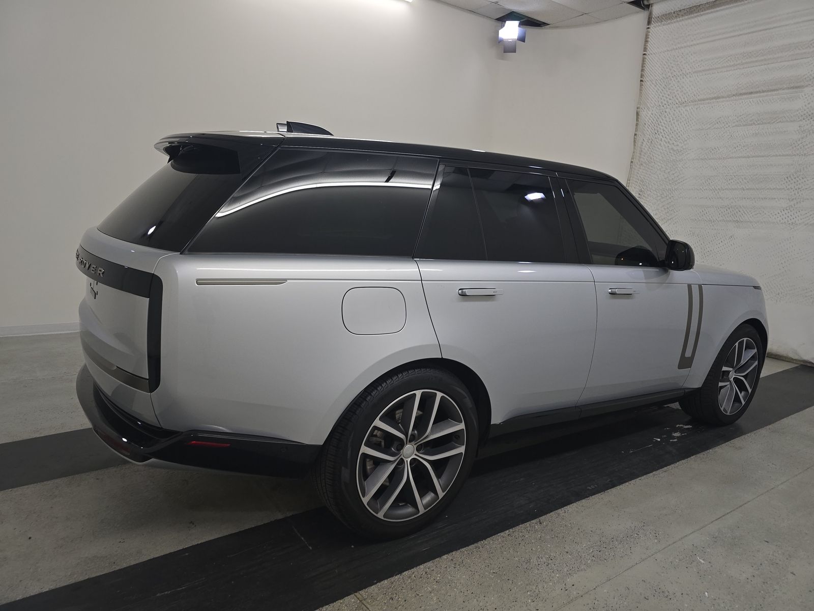 2025 Land Rover Range Rover Plug-In Hybrid SE AWD