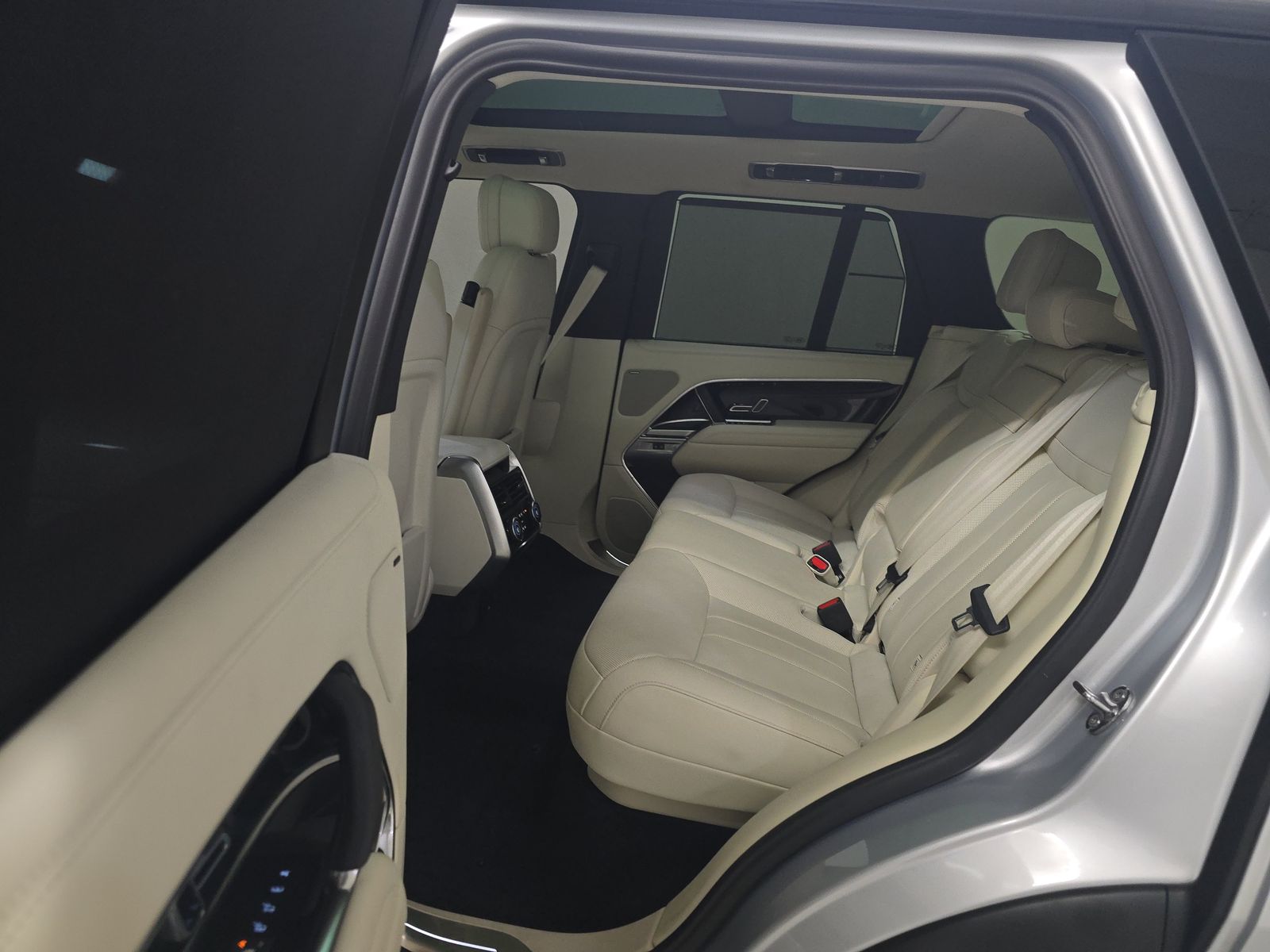 2025 Land Rover Range Rover Plug-In Hybrid SE AWD