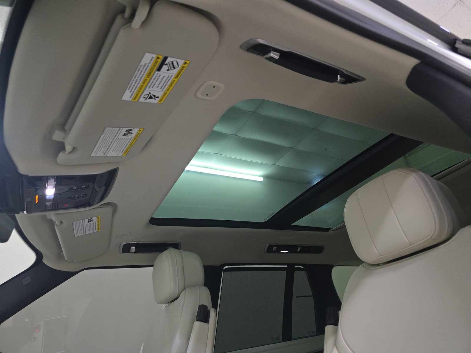 2025 Land Rover Range Rover Plug-In Hybrid SE AWD