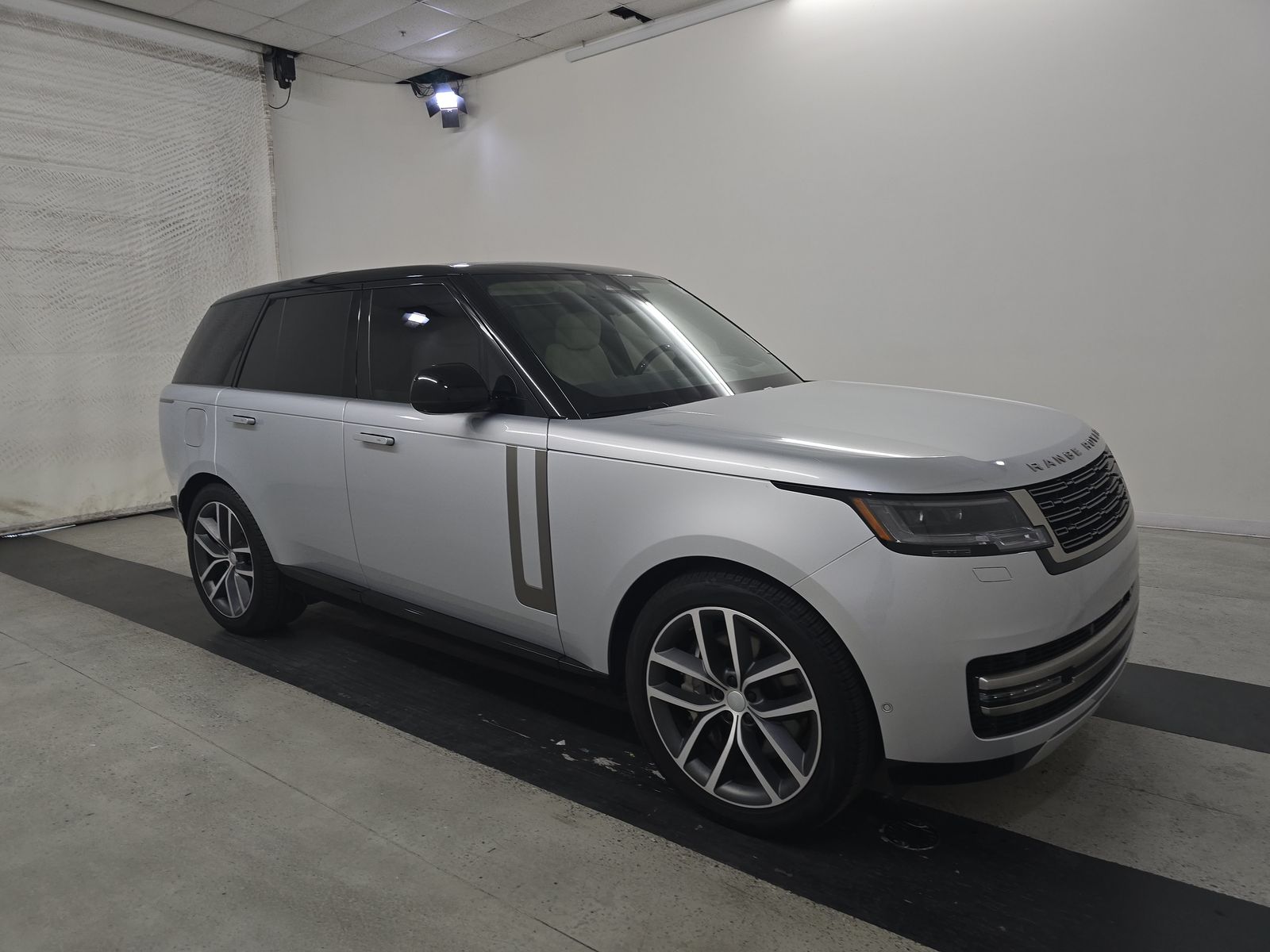 2025 Land Rover Range Rover Plug-In Hybrid SE AWD