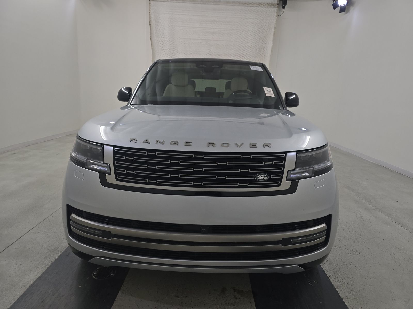 2025 Land Rover Range Rover Plug-In Hybrid SE AWD