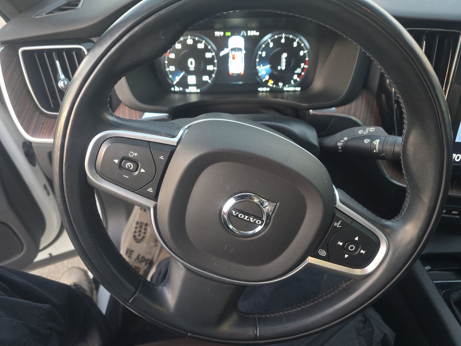 2021 Volvo XC60 T5 Momentum AWD