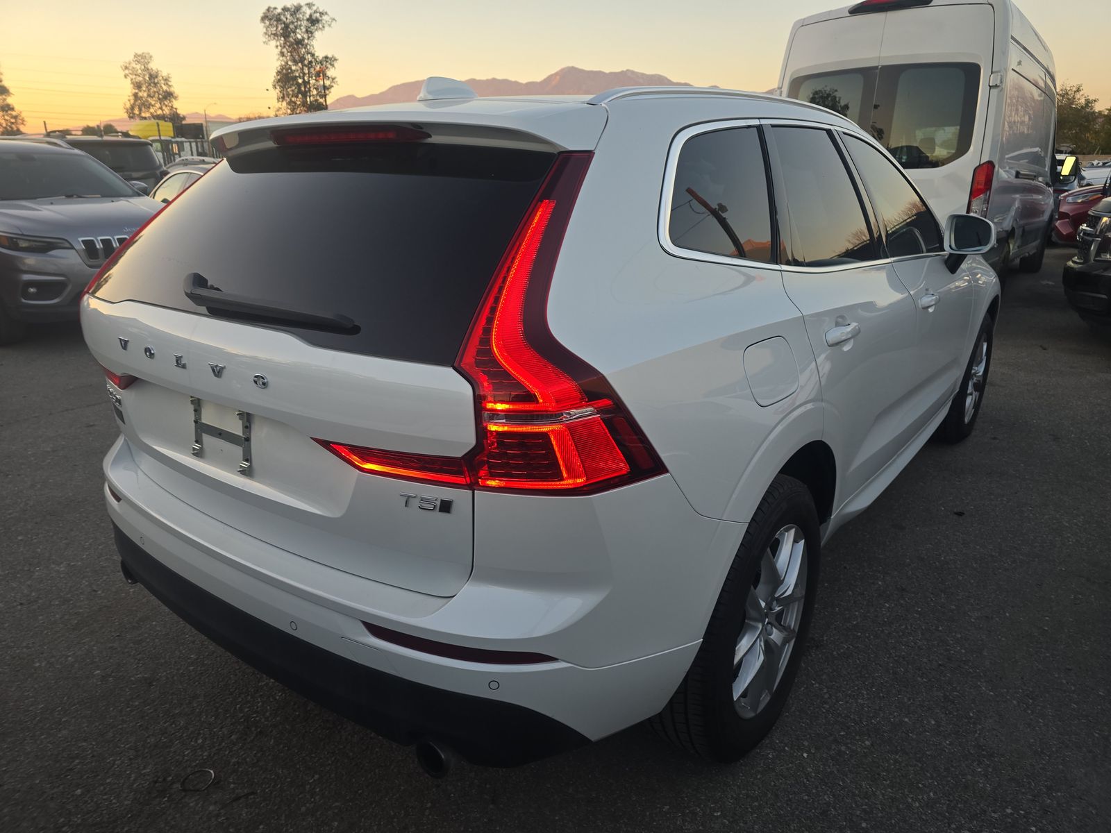 2021 Volvo XC60 T5 Momentum AWD