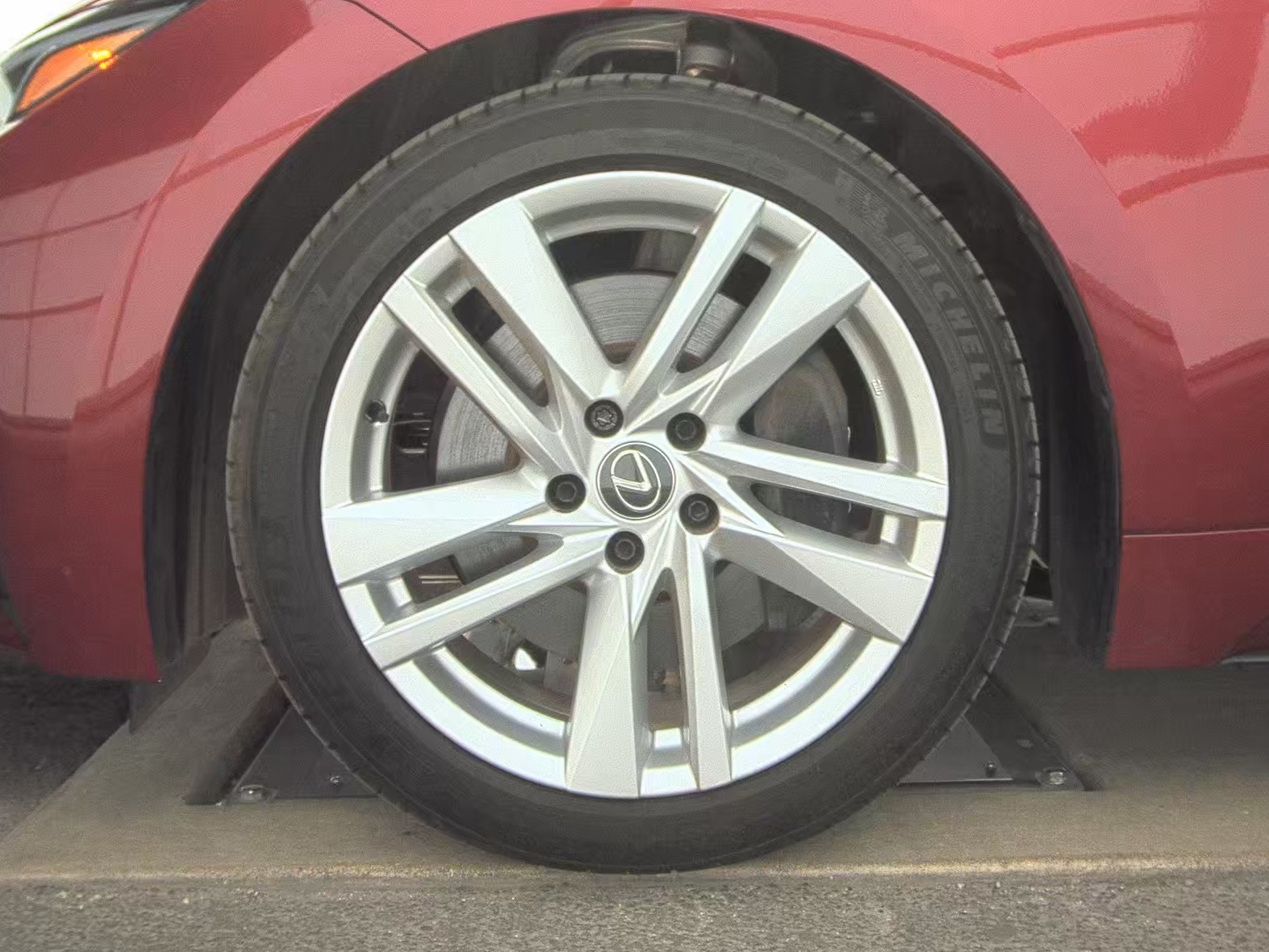 2025 Lexus IS IS 300 RWD