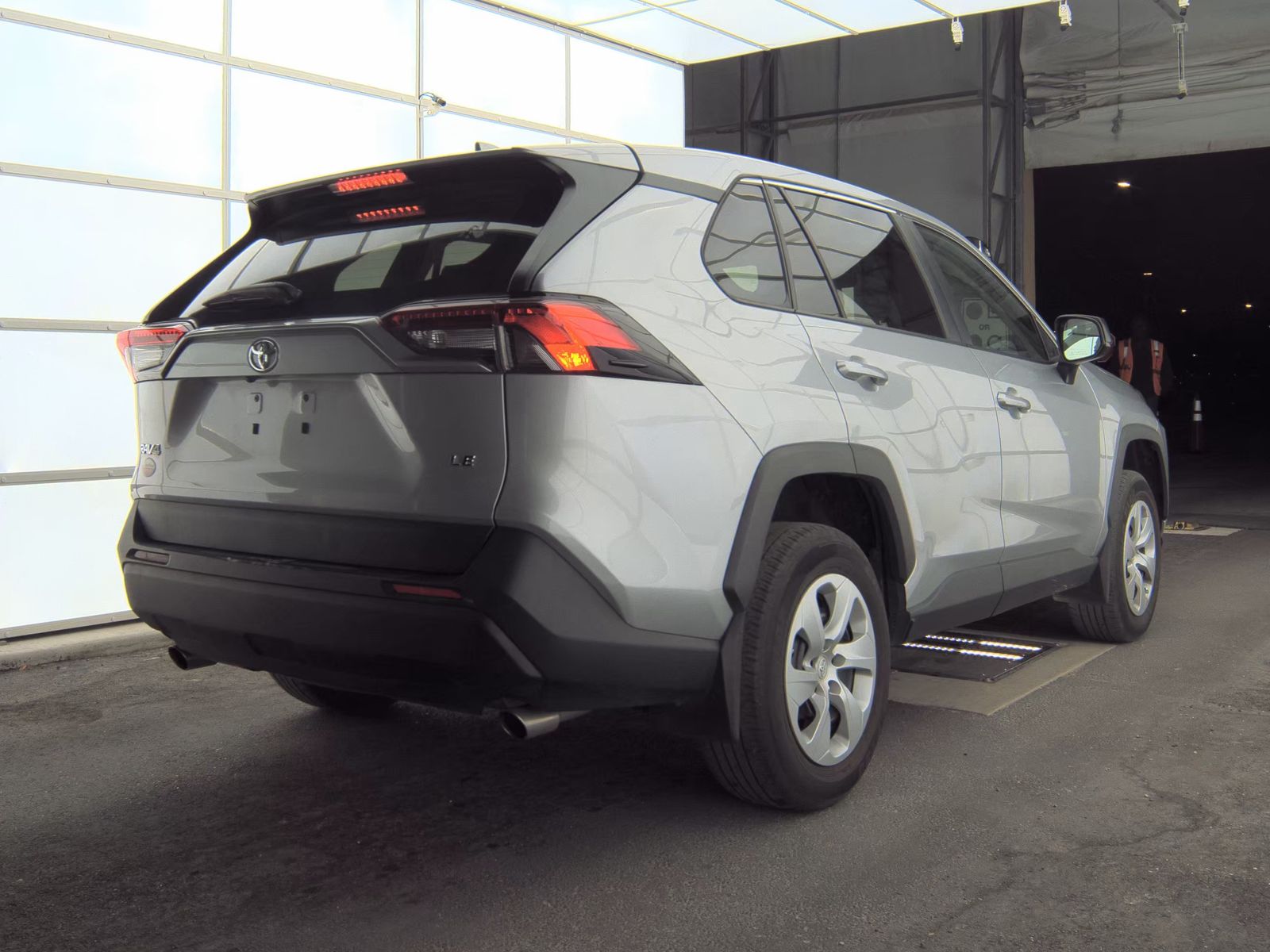 2024 Toyota RAV4 LE FWD