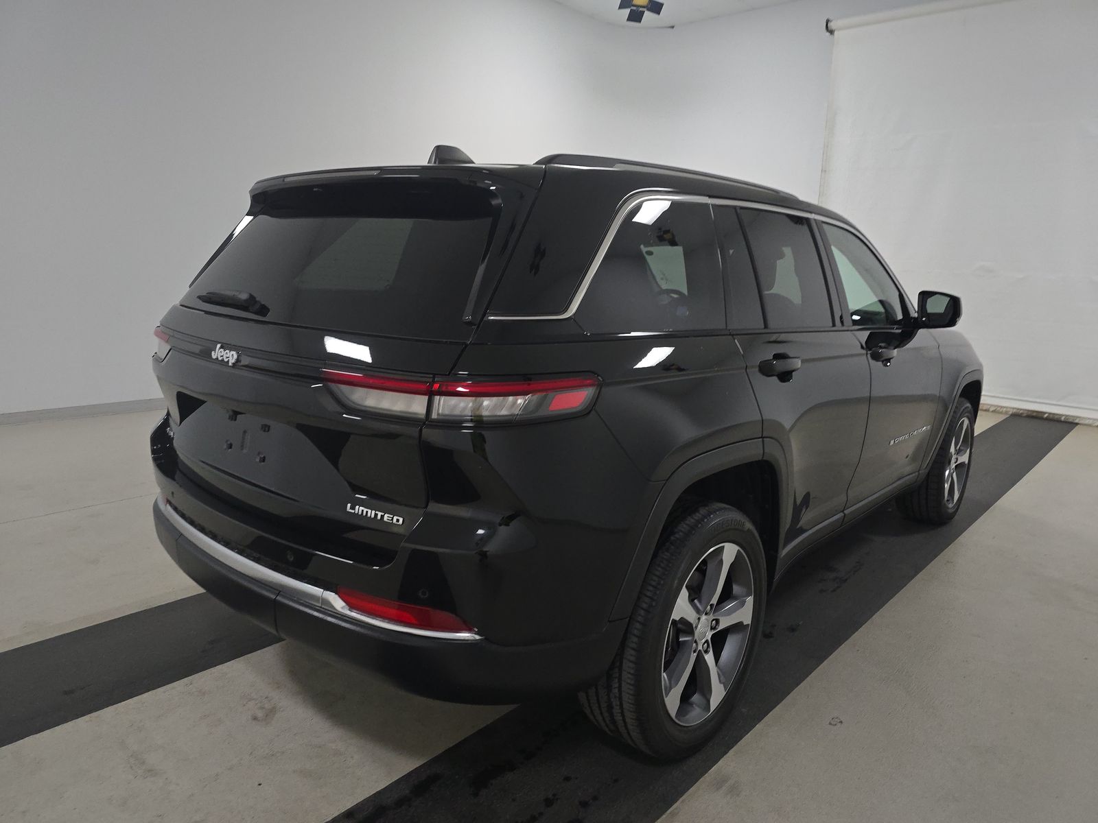 2023 Jeep Grand Cherokee Limited AWD