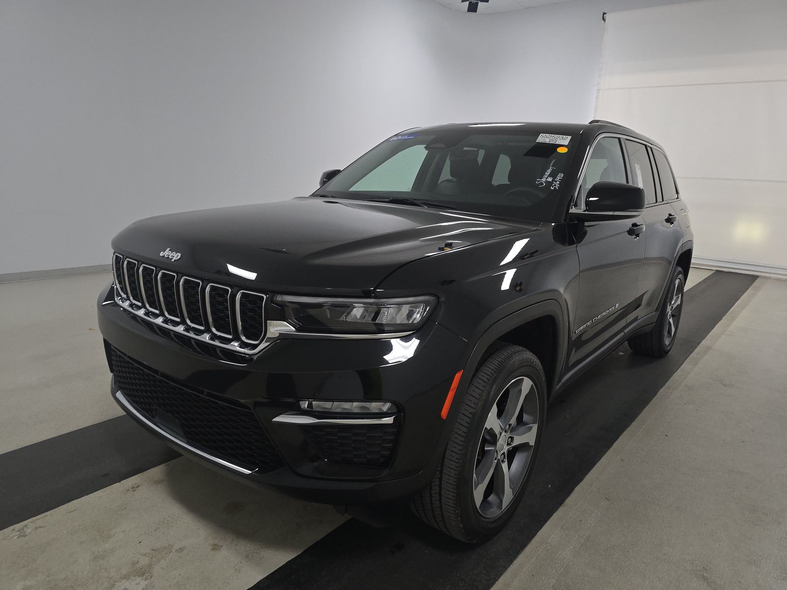2023 Jeep Grand Cherokee Limited AWD