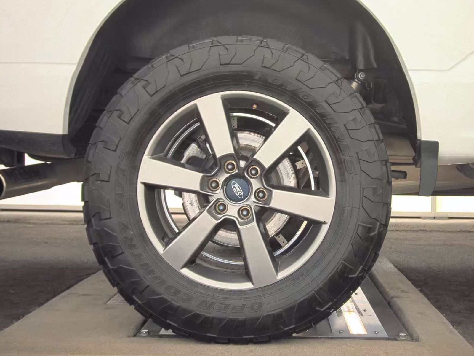 2023 Ford F-150 Lariat AWD