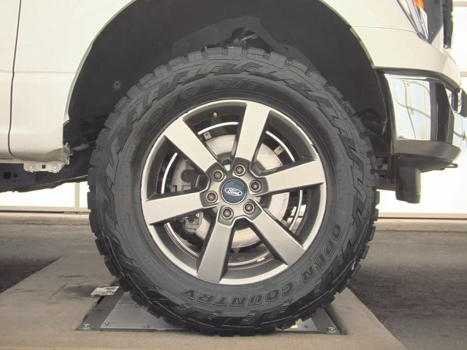 2023 Ford F-150 Lariat AWD