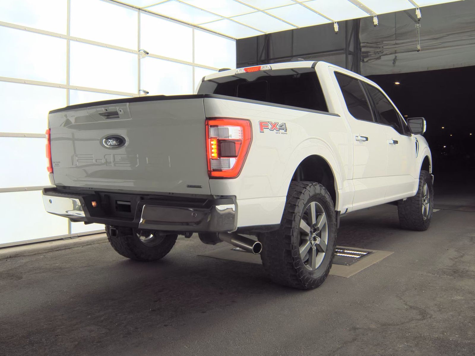 2023 Ford F-150 Lariat AWD
