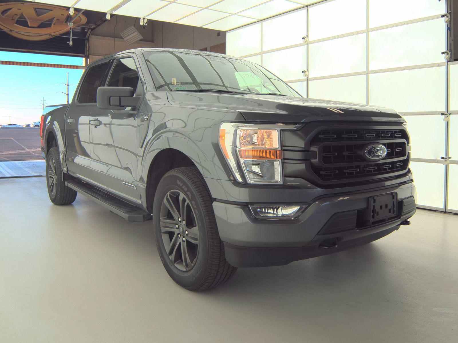 2022 Ford F-150 Hybrid XLT AWD