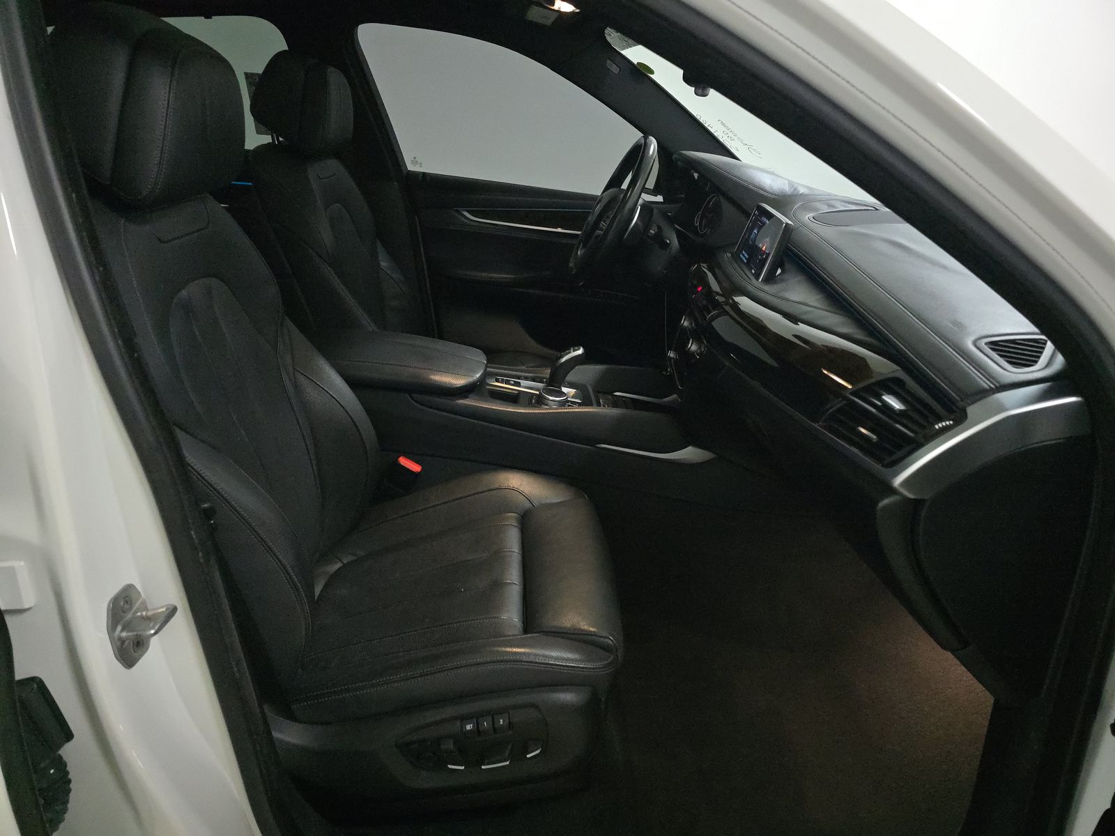 2018 BMW X6 xDrive50i AWD