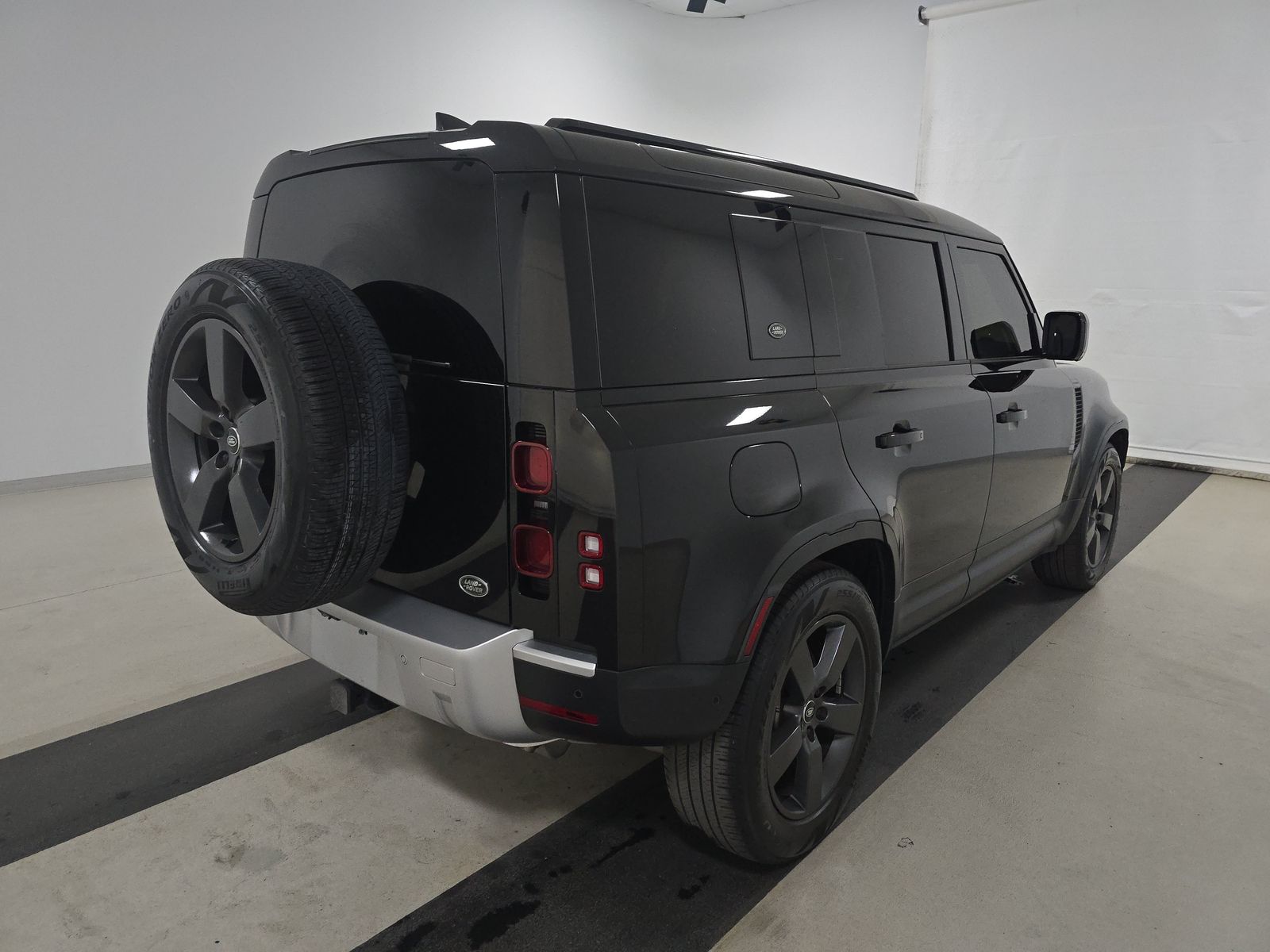 2023 Land Rover Defender 110 SE AWD