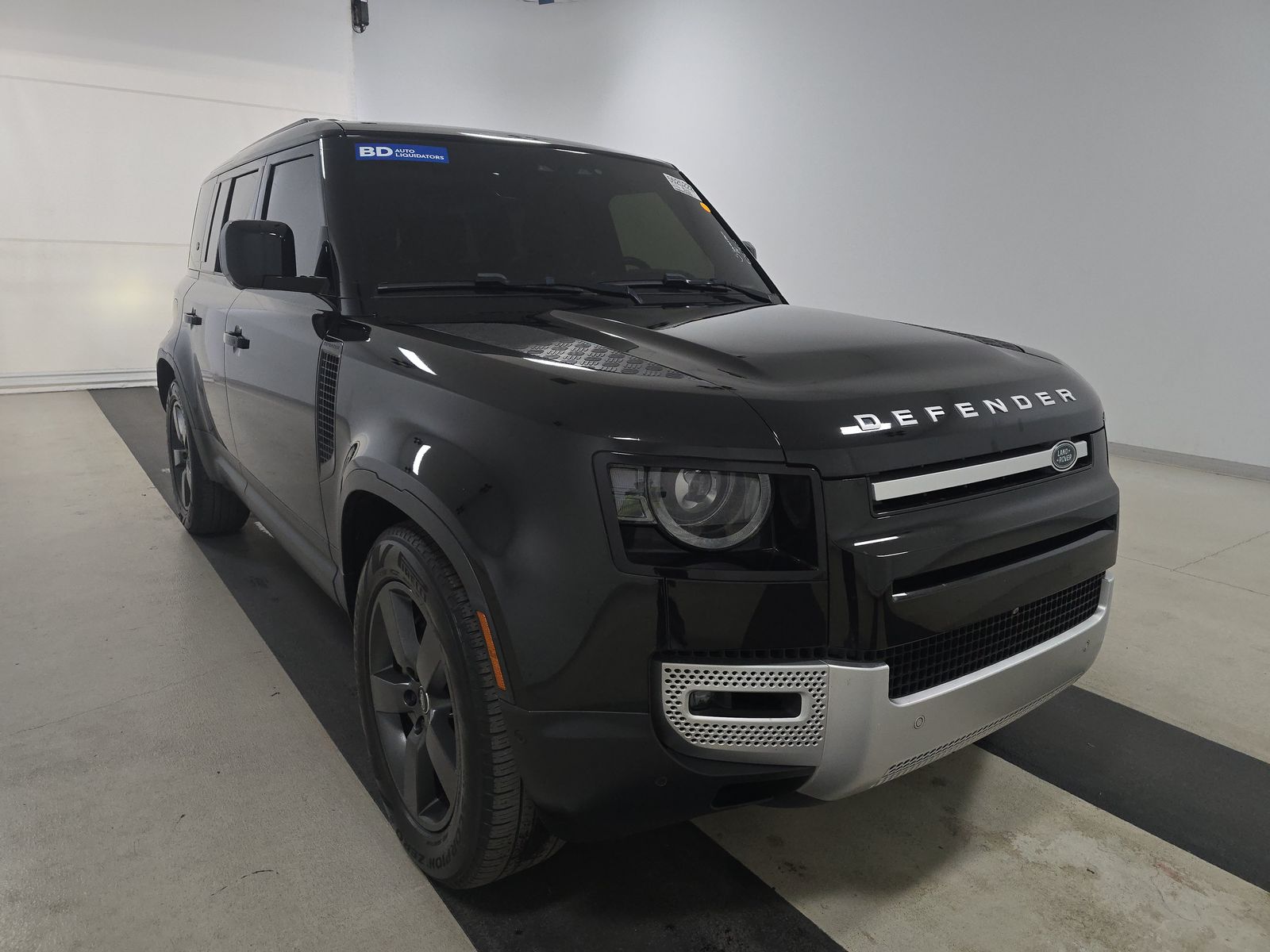 2023 Land Rover Defender 110 SE AWD