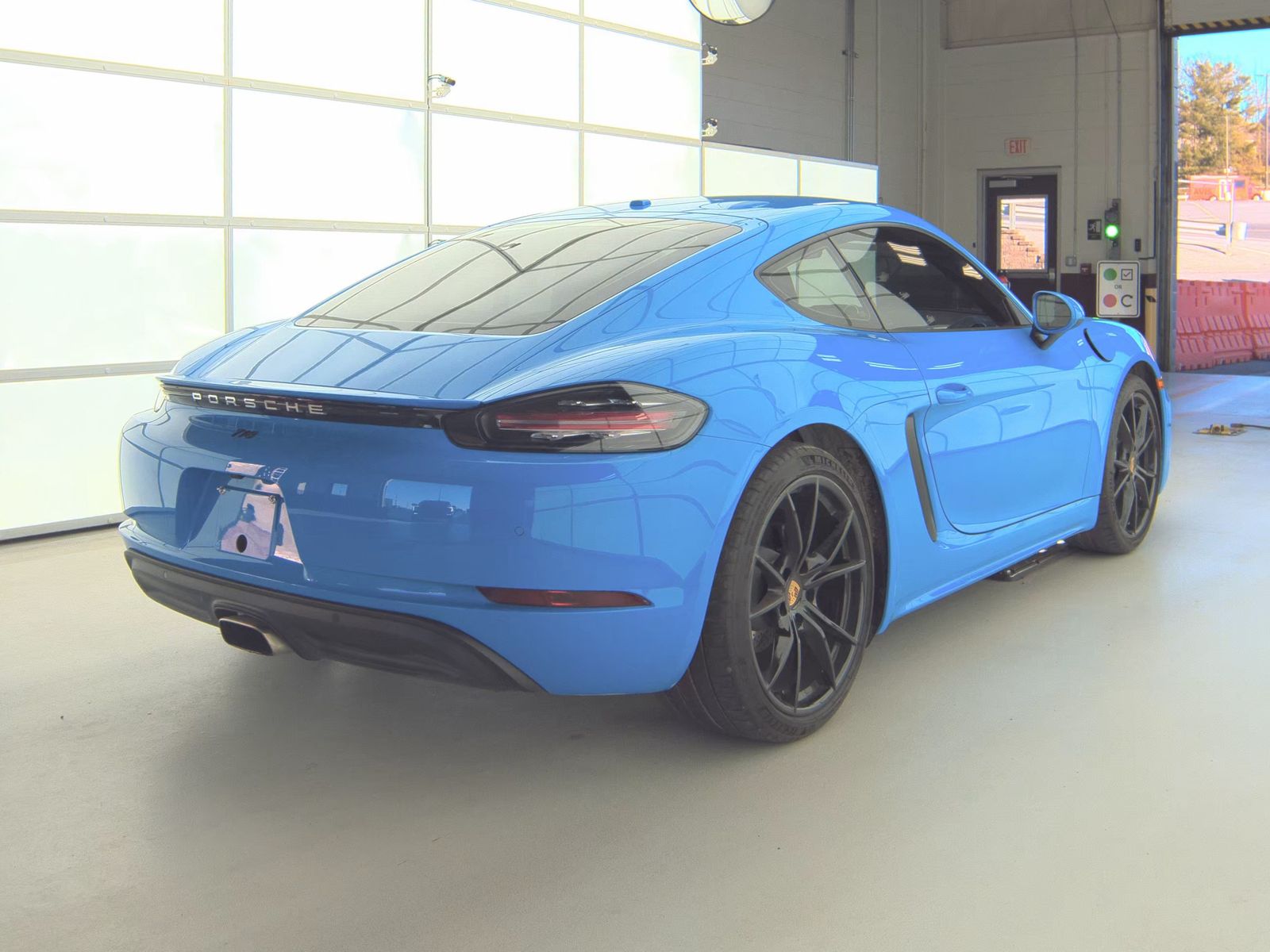 2025 Porsche 718 Cayman Base RWD
