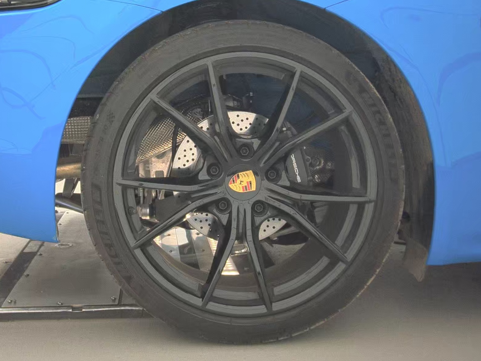 2025 Porsche 718 Cayman Base RWD