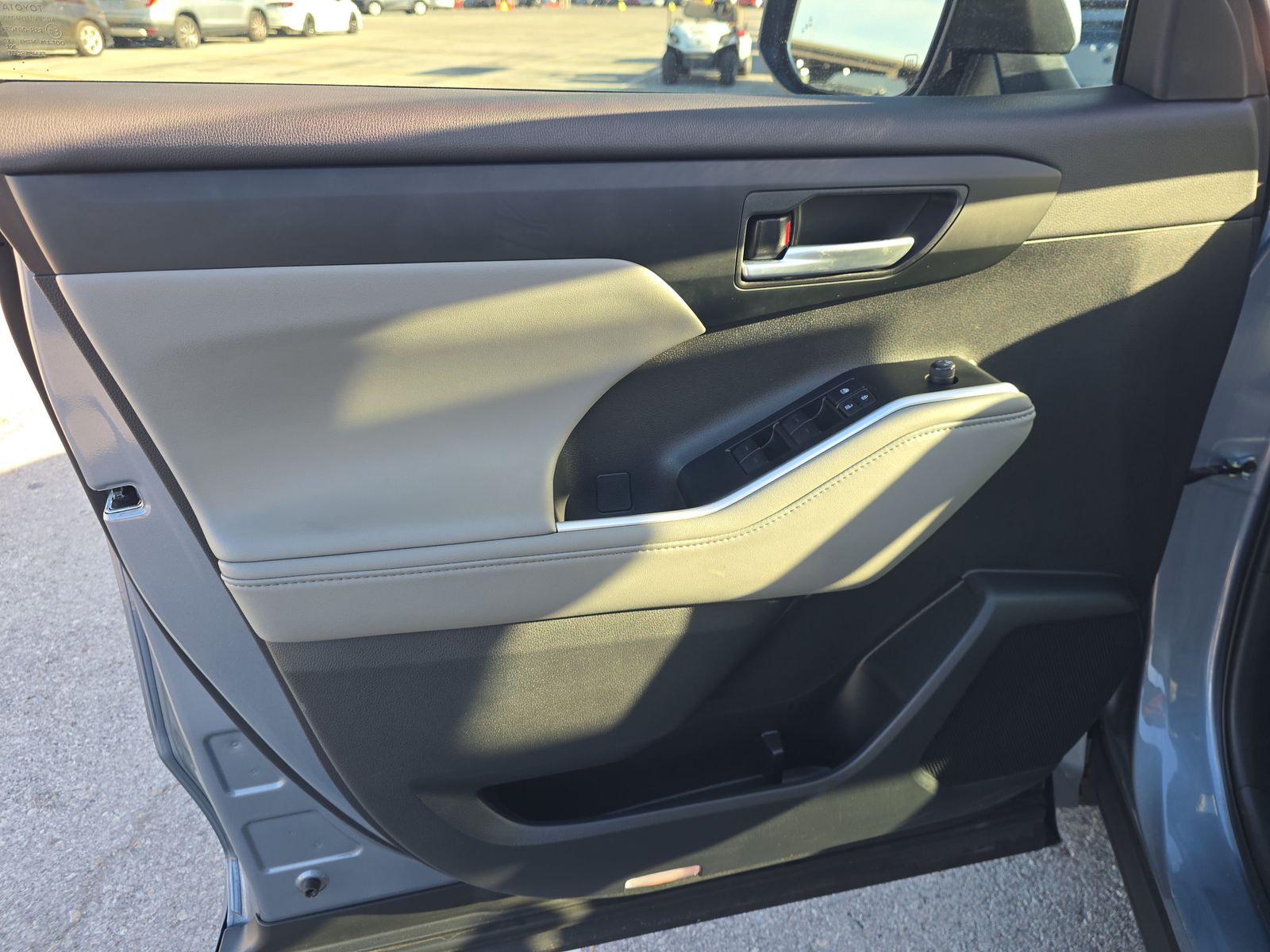 2024 Toyota Highlander XLE FWD