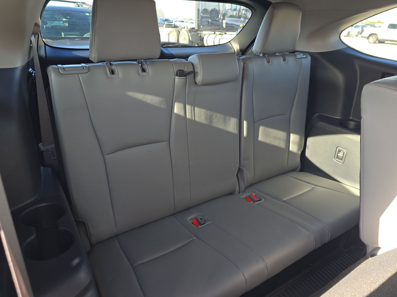 2024 Toyota Highlander XLE FWD