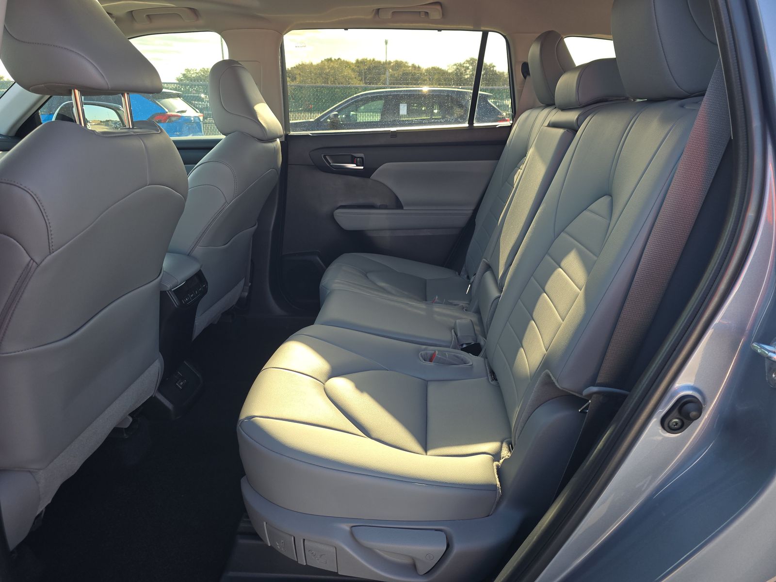 2024 Toyota Highlander XLE FWD