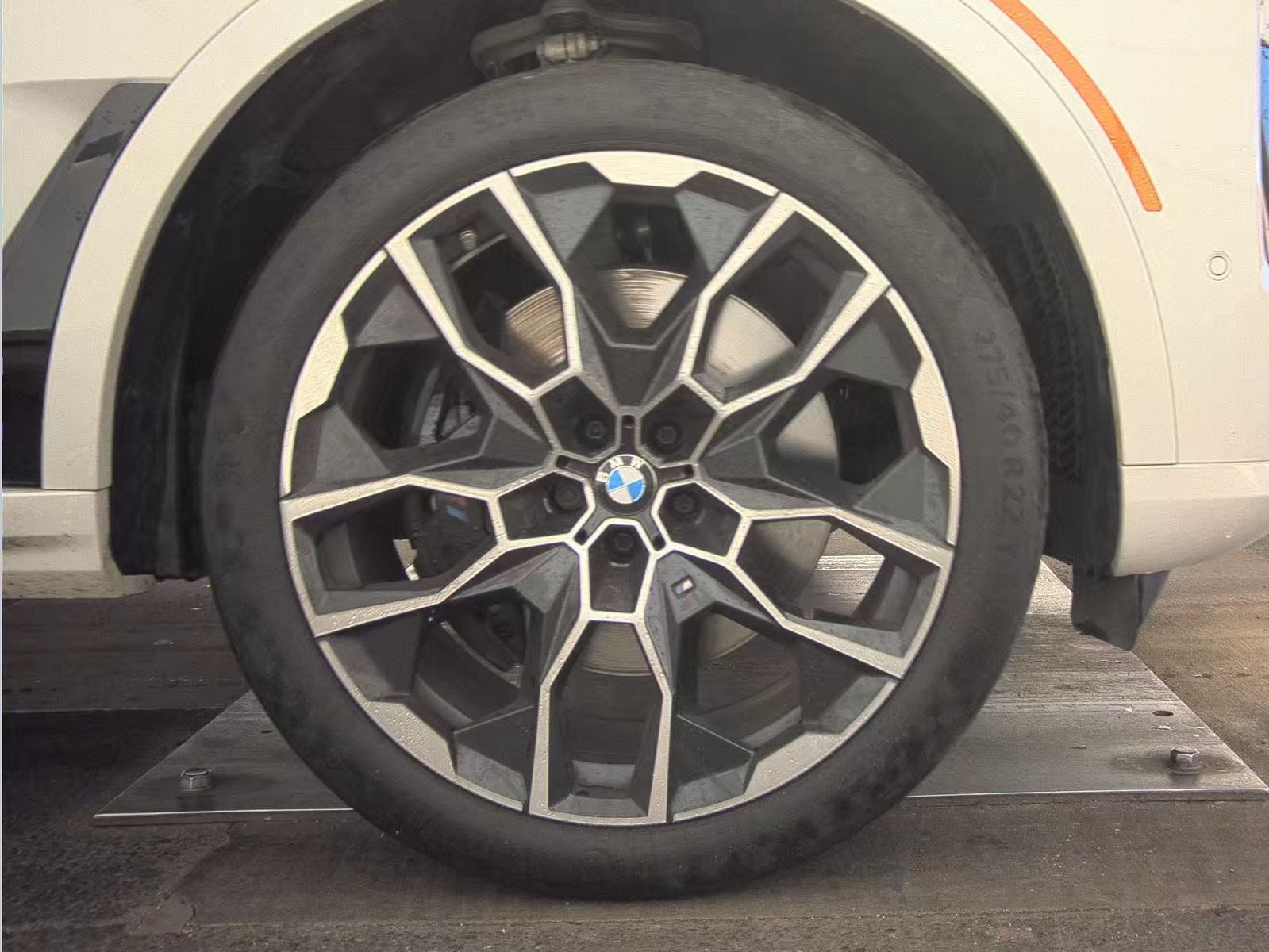 2025 BMW X7 xDrive40i AWD